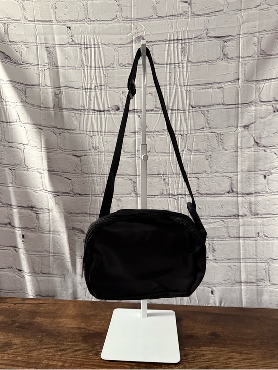 Source Unknown Handbags - Black Crossbody Belt Bag Bag